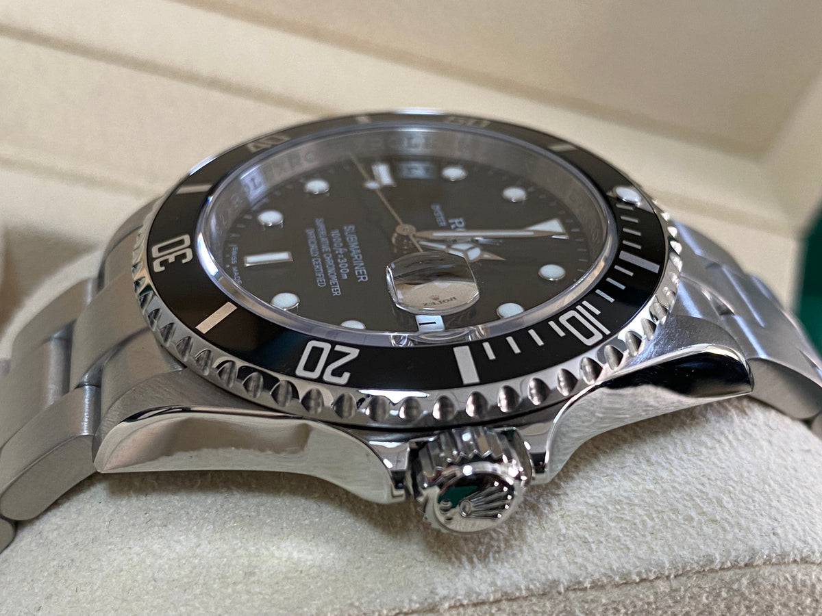 Rolex Steel Submariner Date - V serial - Pre Ceramic Bezel - Black Dial - 16610 *COMPLETE*