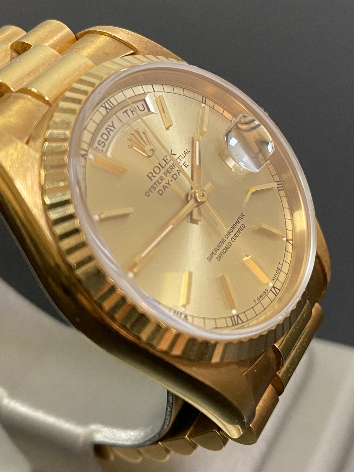 Rolex Yellow Gold Day-Date 36 - E serial - Fluted Bezel - Champagne Index Dial - Double Quickset - President Bracelet - 18238 *UNPOLISHED*