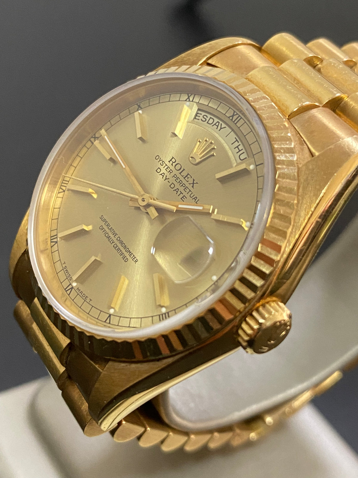 Rolex Yellow Gold Day-Date 36 - E serial - Fluted Bezel - Champagne Index Dial - Double Quickset - President Bracelet - 18238 *UNPOLISHED*