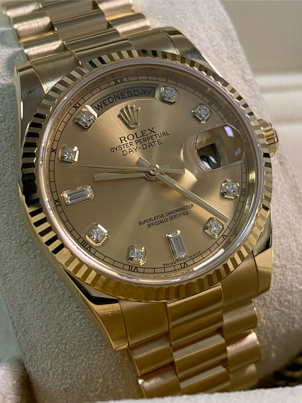 Rolex Yellow Gold Day-Date 36 - 2010 - Fluted Bezel - Factory Diamond Dial - President Bracelet - 118238 *FULL SET*