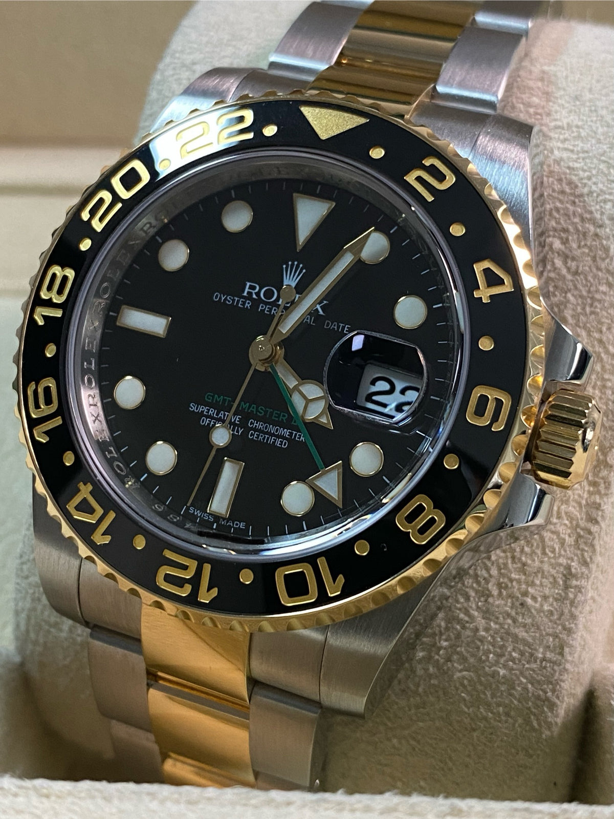 Rolex Steel and Yellow Gold GMT-Master II - V serial - Black Bezel - Black Dial - Oyster Bracelet - 116713LN *FULL SET*