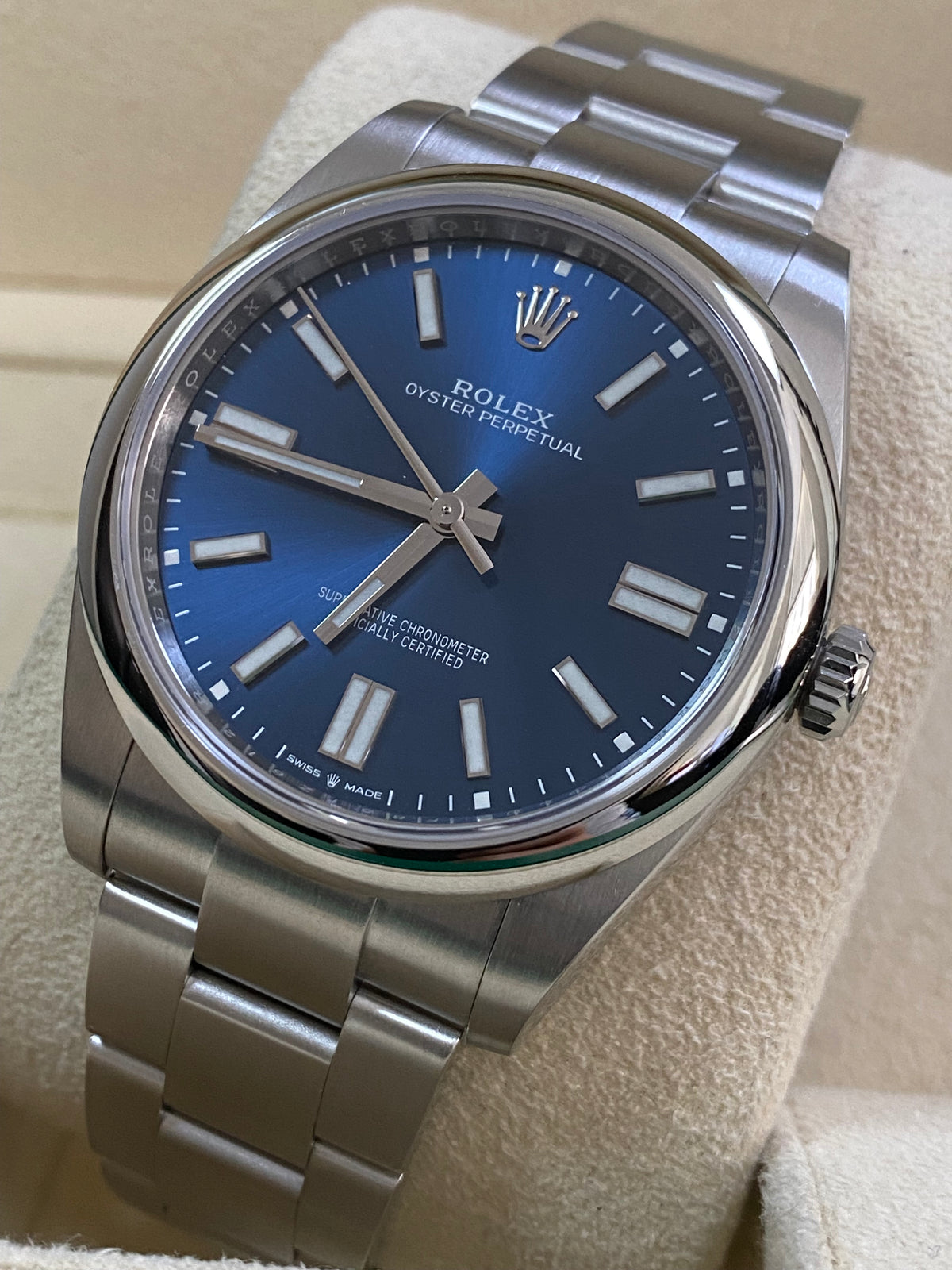 Rolex Oyster Perpetual 41 - 2024 - Domed Bezel - Bright Blue Index Dial - Oyster Bracelet - 124300