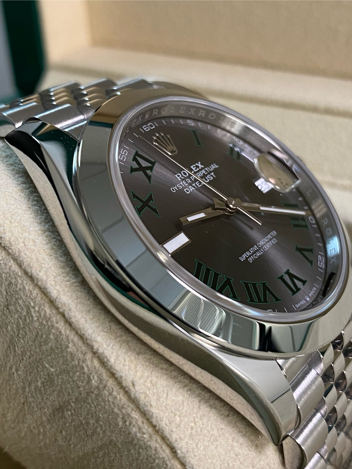 Rolex Steel Datejust 41 - 2024 - Smooth Bezel - "Wimbledon" Dial - Jubilee Bracelet - 126300 *FULL SET*