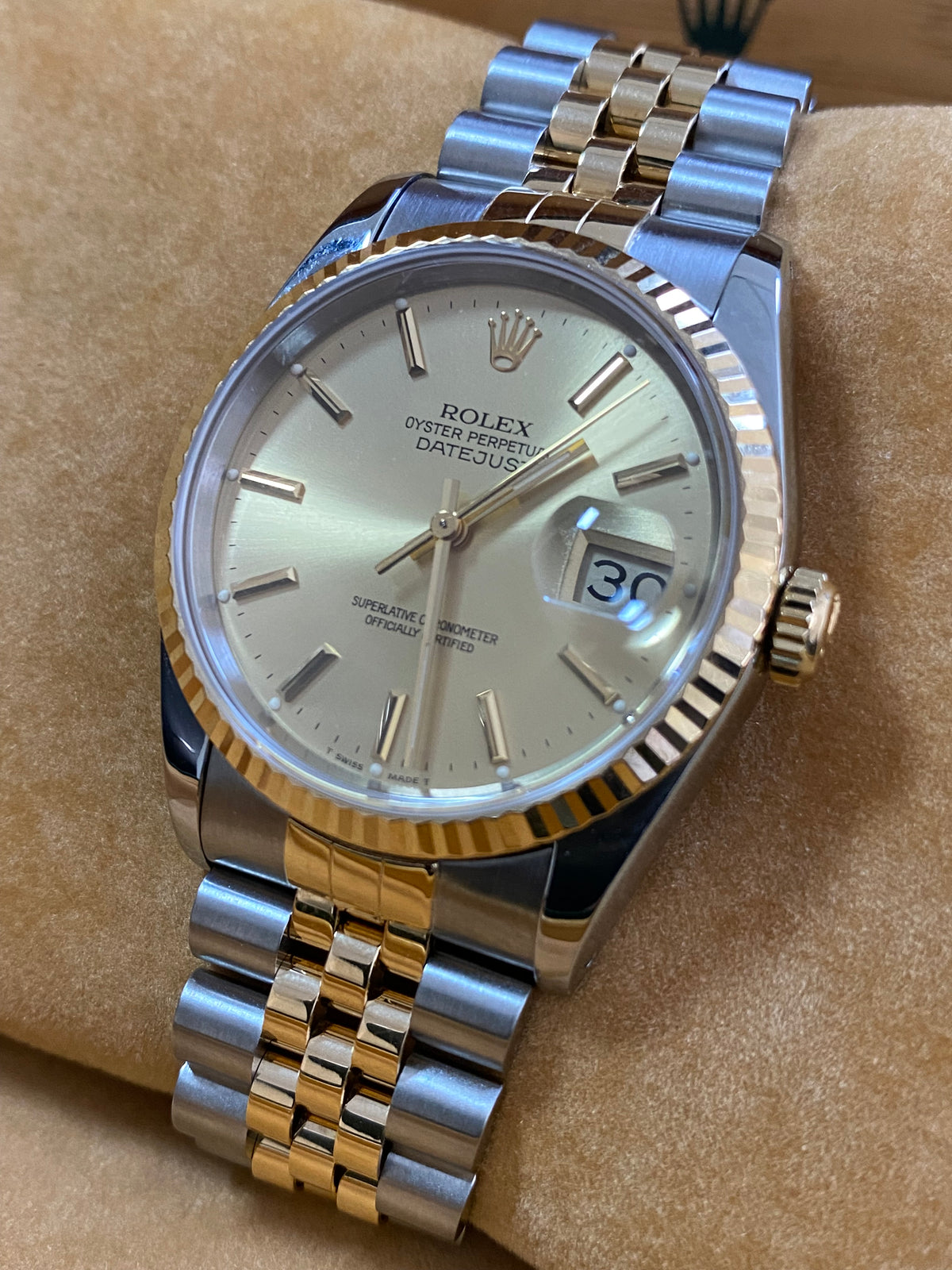 Rolex Steel and Yellow Gold Datejust 36 - X serial - Fluted Bezel - Champagne Index Dial - Jubilee Bracelet - 16233