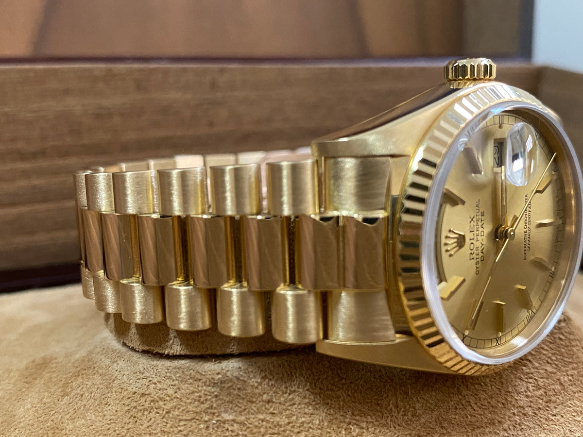 Rolex Yellow Gold Day-Date 36 - 1986 - Fluted Bezel - Champagne Index Dial - President Bracelet - 18038 *COMPLETE SET*