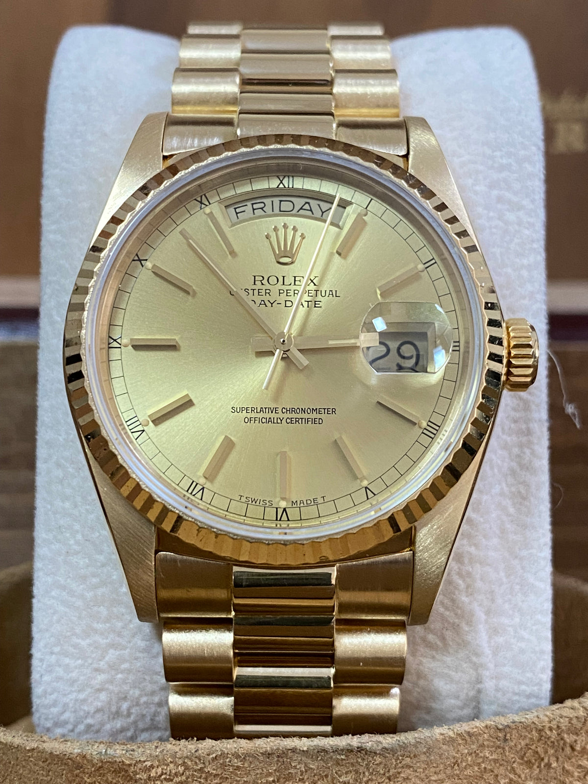 Rolex Yellow Gold Day-Date 36 - 1986 - Fluted Bezel - Champagne Index Dial - President Bracelet - 18038 *COMPLETE SET*