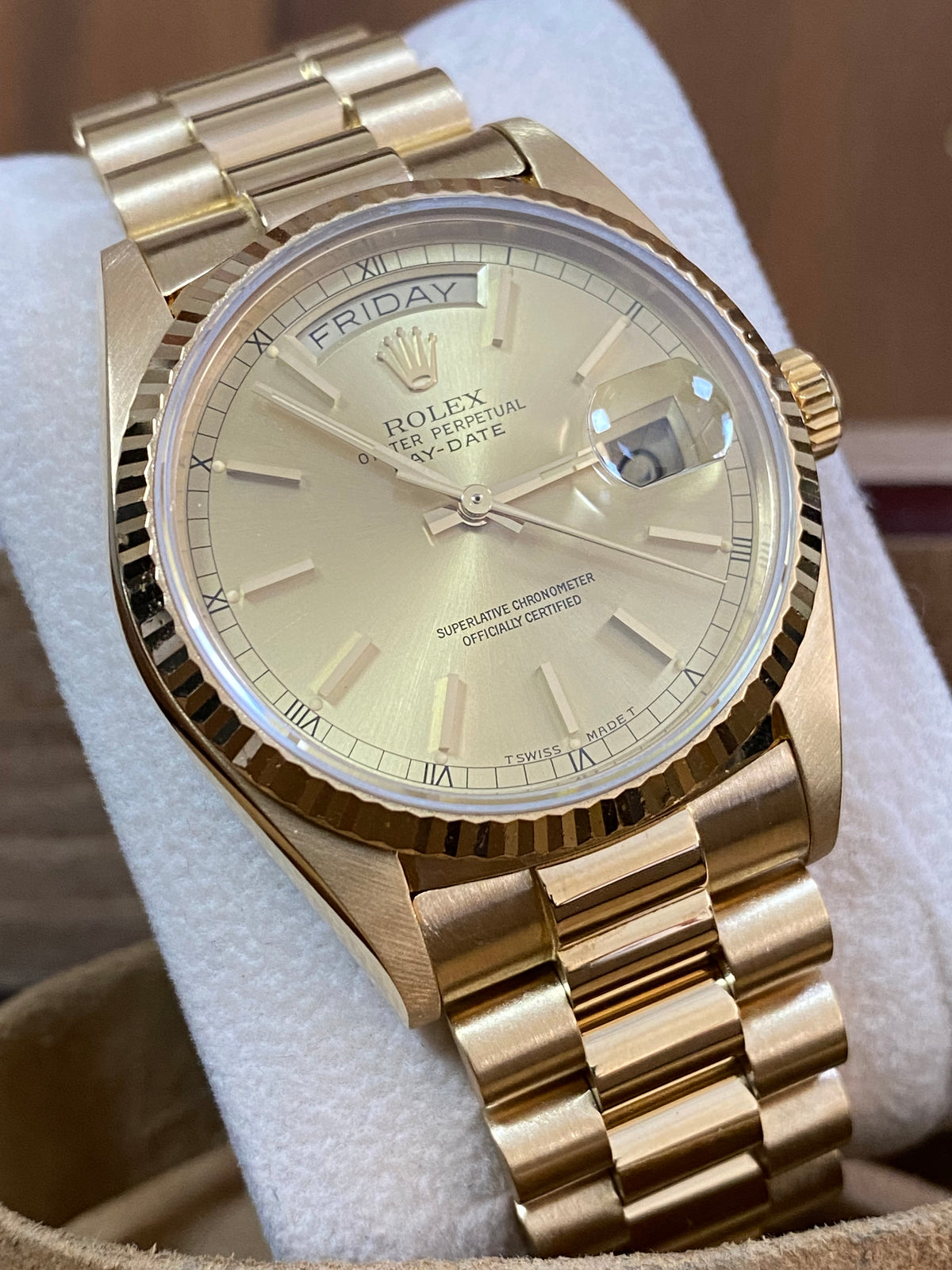 Rolex Yellow Gold Day-Date 36 - 1986 - Fluted Bezel - Champagne Index Dial - President Bracelet - 18038 *COMPLETE SET*